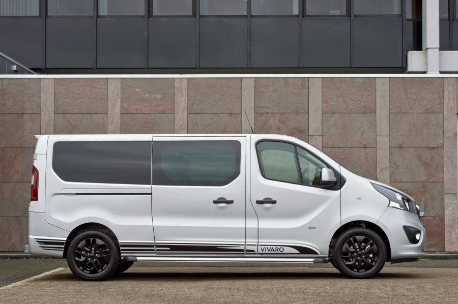  Opel Vivaro Sport Combi BiTurbo LWB 2016 года  (фото 9 из 10)